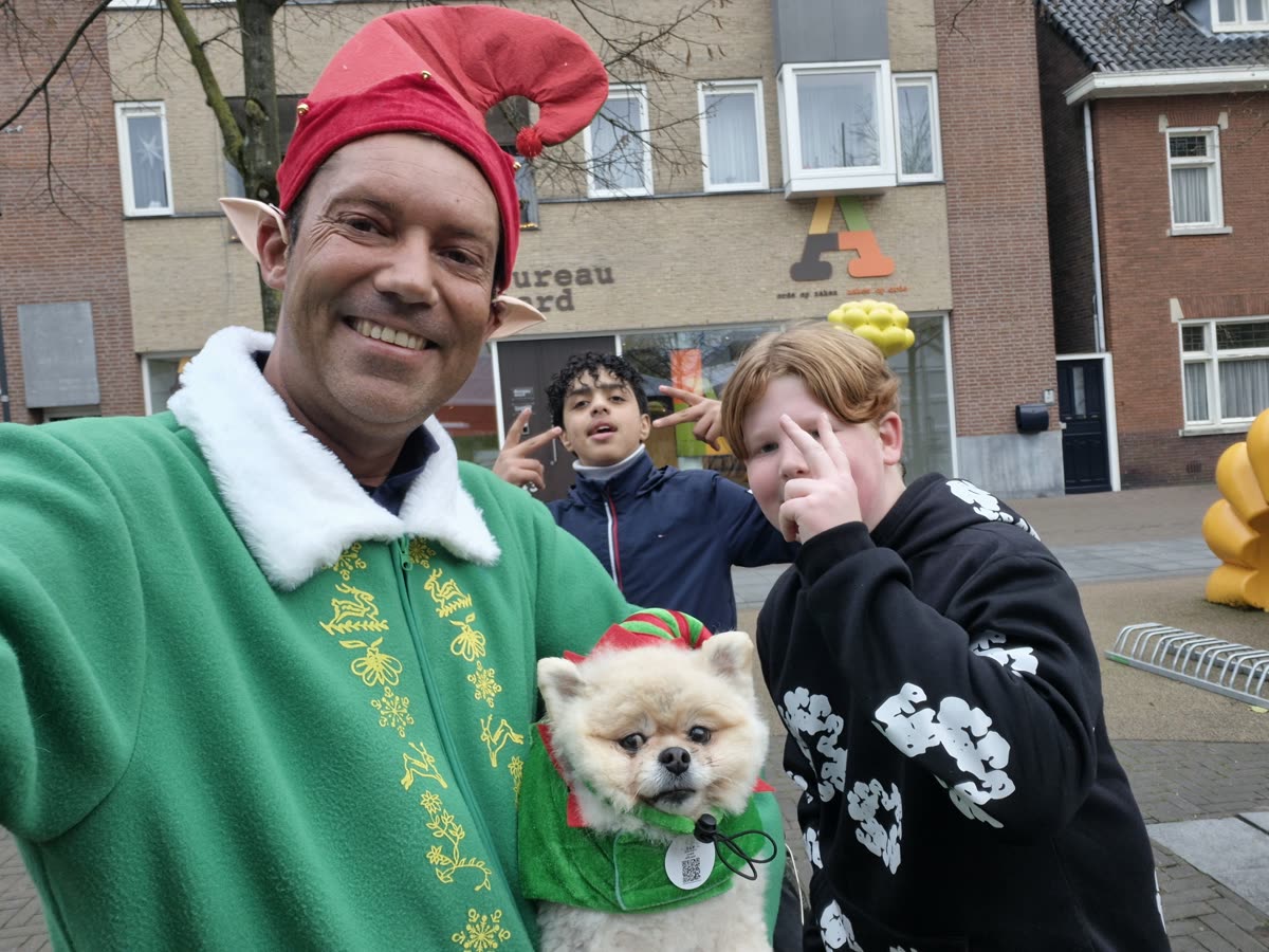 De kerstelf tussen de bewoners